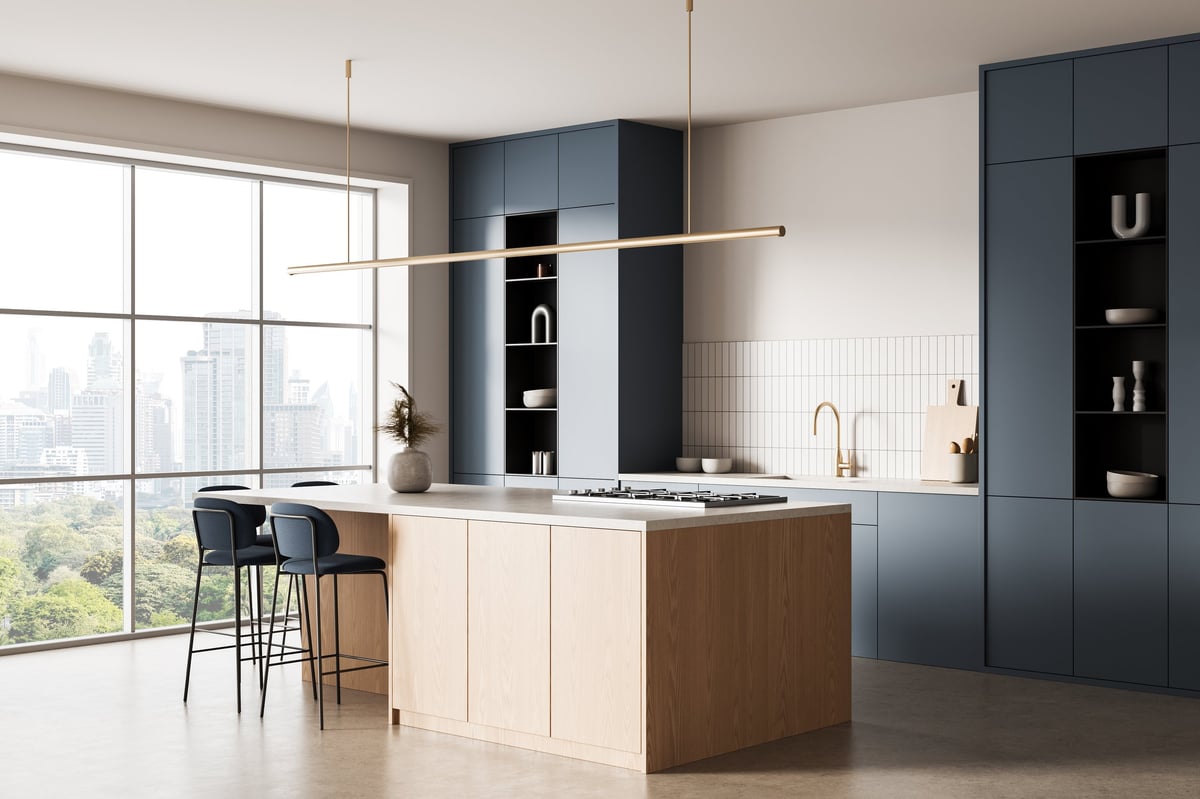 Cocina de diseño minimalista con isla de madera